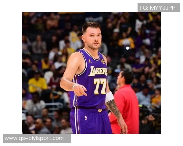 东契奇神勇表现三分球与突破上篮齐发力已砍下23分助球队争胜