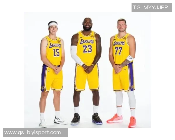 詹姆斯作为湖人三当家展现全联盟最佳实力的深度解析