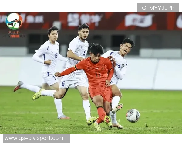 天秀表现！拜合拉木双响助力U22国足2-0领先韩国队