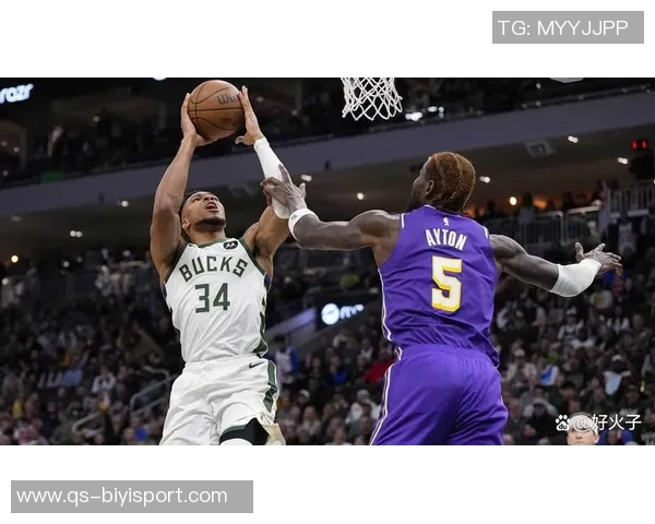 字母哥助蒂耶罗获得比赛用球詹姆斯为其点赞裁判为何纠结不已 字母哥助蒂耶罗获得比赛用球詹姆斯为其点赞裁判为何纠结不已