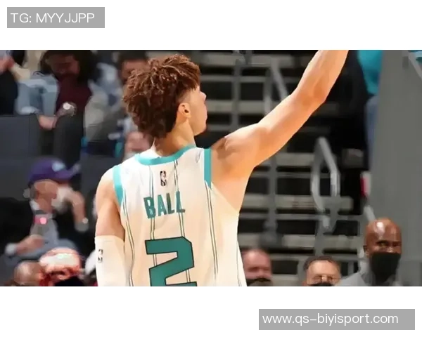 拉梅洛鲍尔因不文明手势被罚款三万五千美元引发热议 拉梅洛鲍尔因不文明手势被罚款三万五千美元引发热议